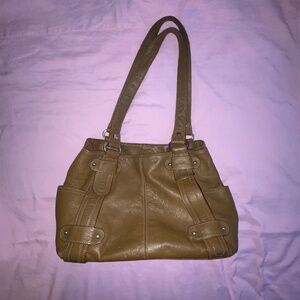 Brown Leather Medium Shoulder Bag w/ Magnetic Closure